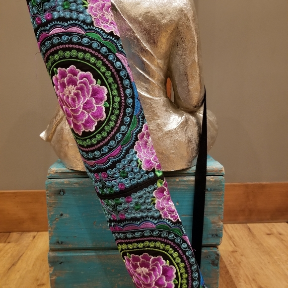 Beautiful Yoga Mat Bags - Picture 3 of 4